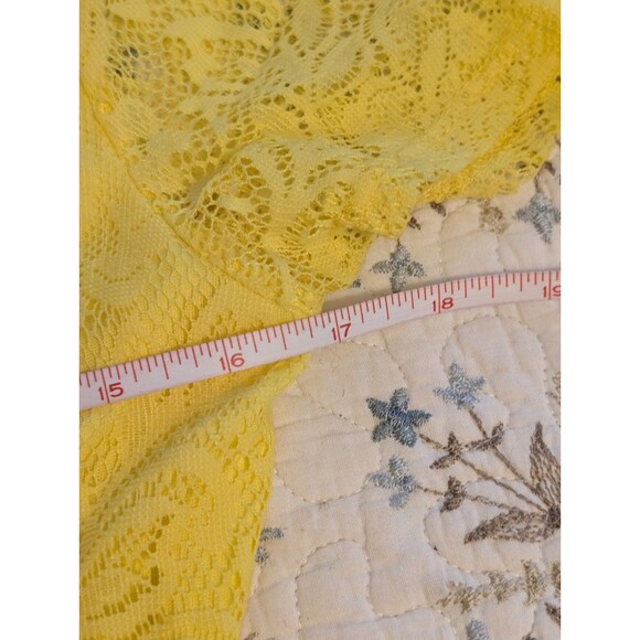 Slinky Brand Knee Length Fit And Flair Short Sleeve Yellow Lace Dress Size S - Picture 4 of 9